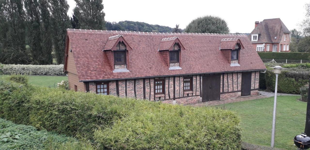Le Petit Gite De La Varenne Saint-Hellier Экстерьер фото